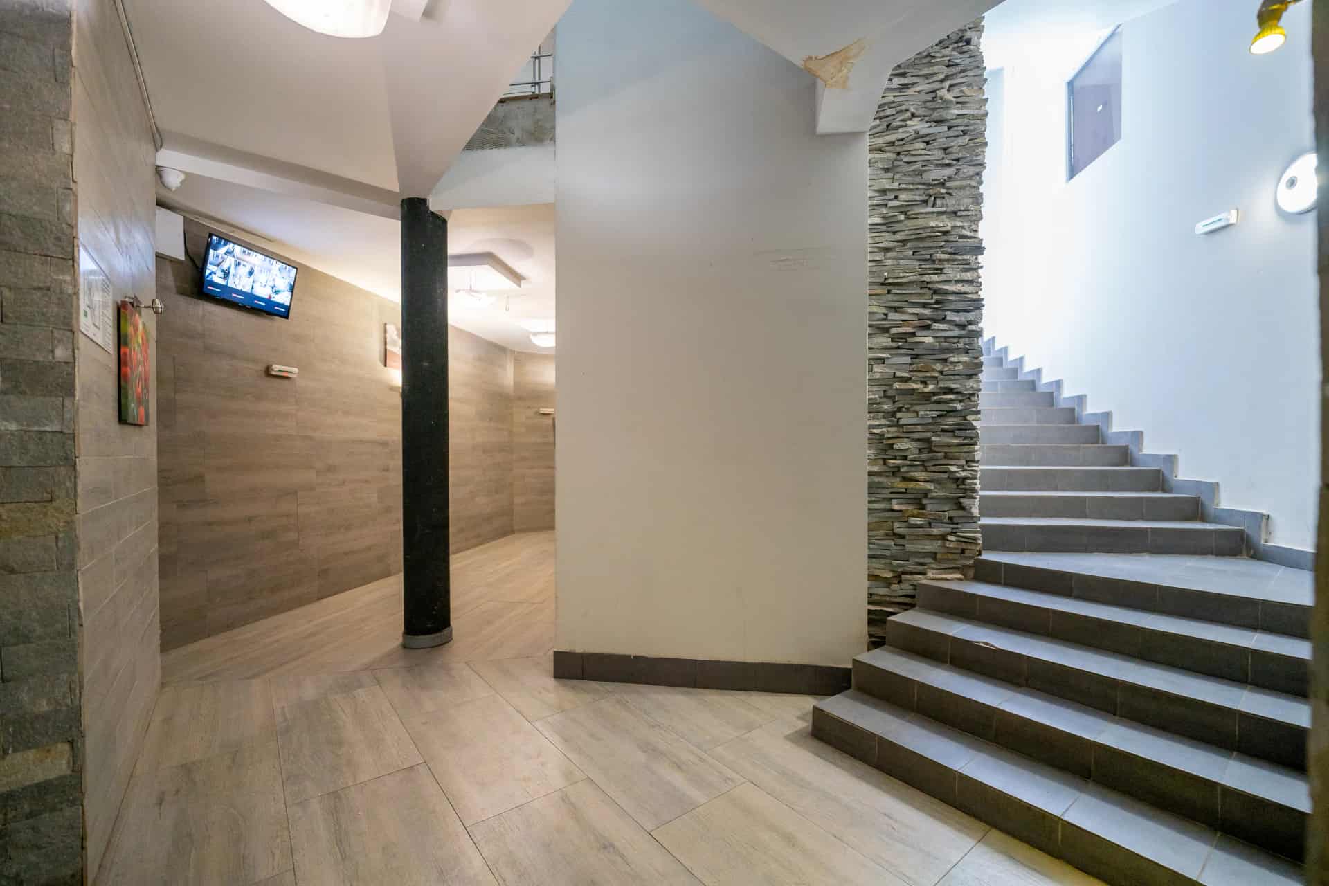 Studio - apartment in Studentski Grad, Sofia - image 6