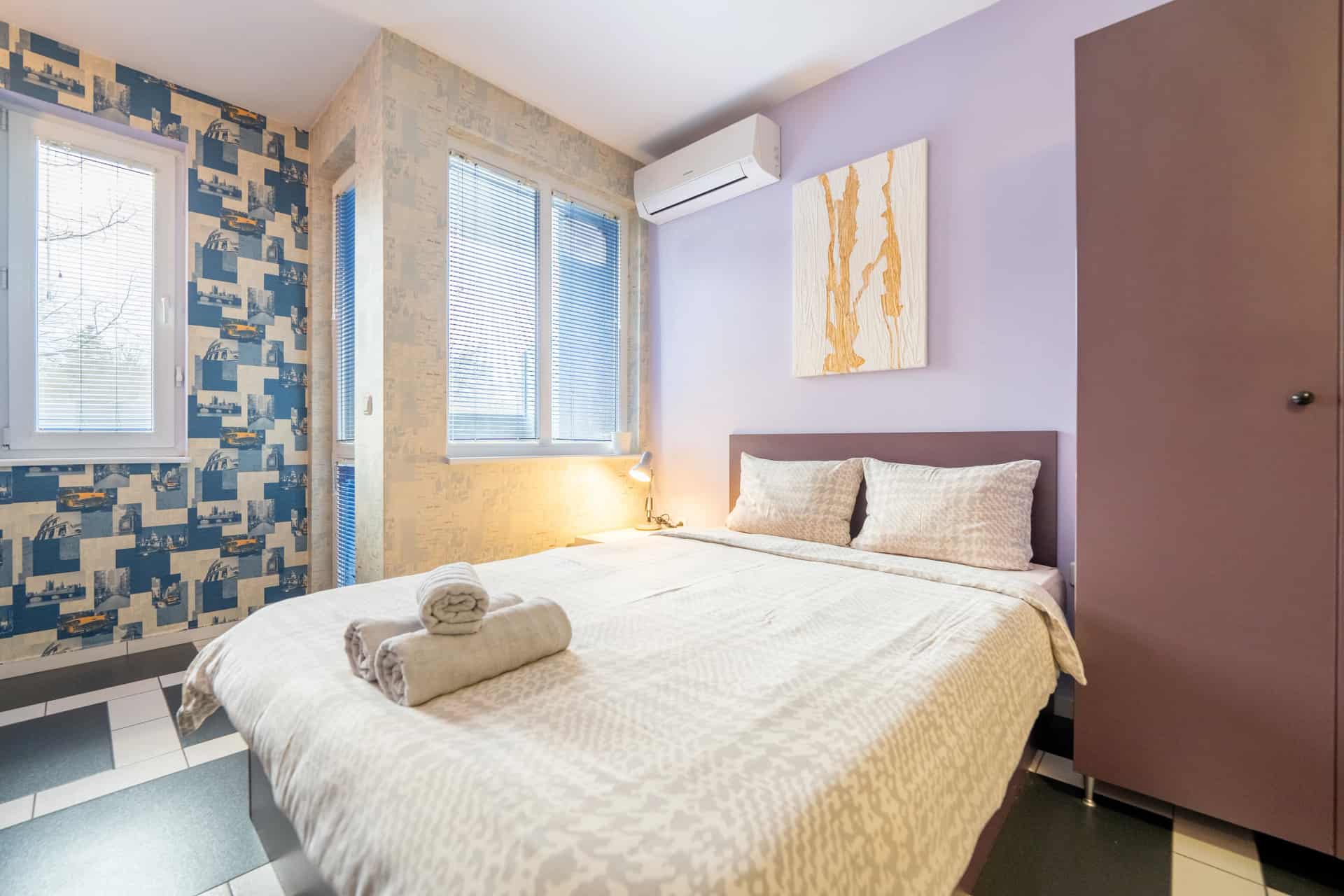 Studio - apartment in Studentski Grad, Sofia - image 1