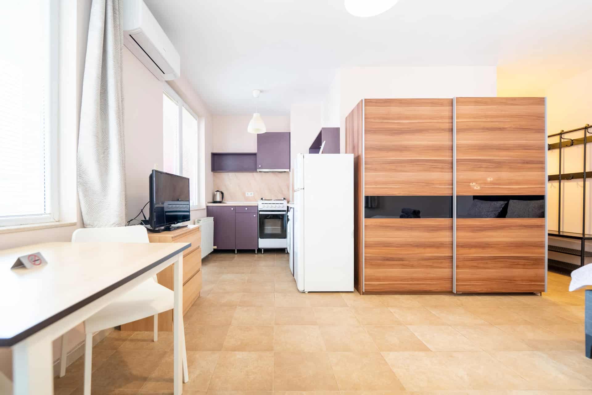Studio - apartment in Studentski Grad, Sofia - image 6