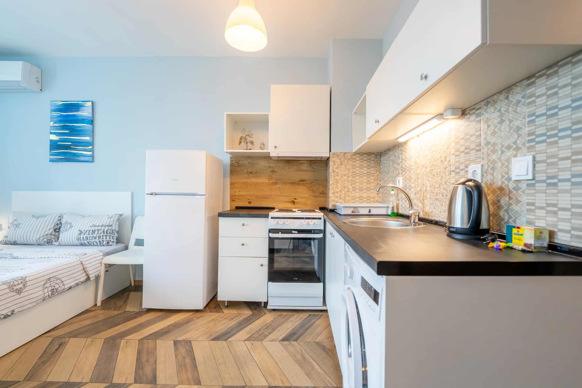 Monolocale - apartment in Studentski Grad, Sofia - image 5