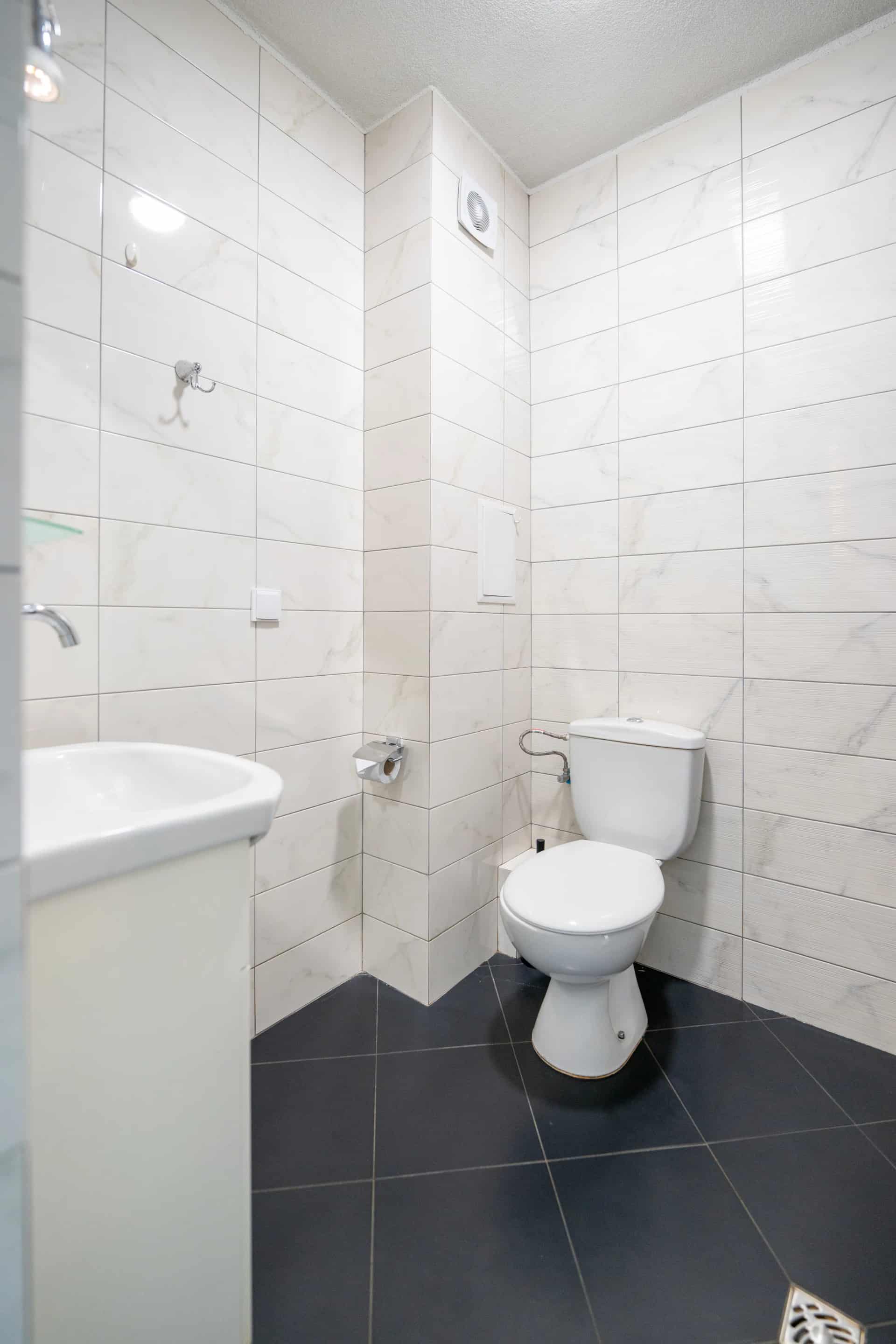 Monolocale - apartment in Studentski Grad, Sofia - image 8