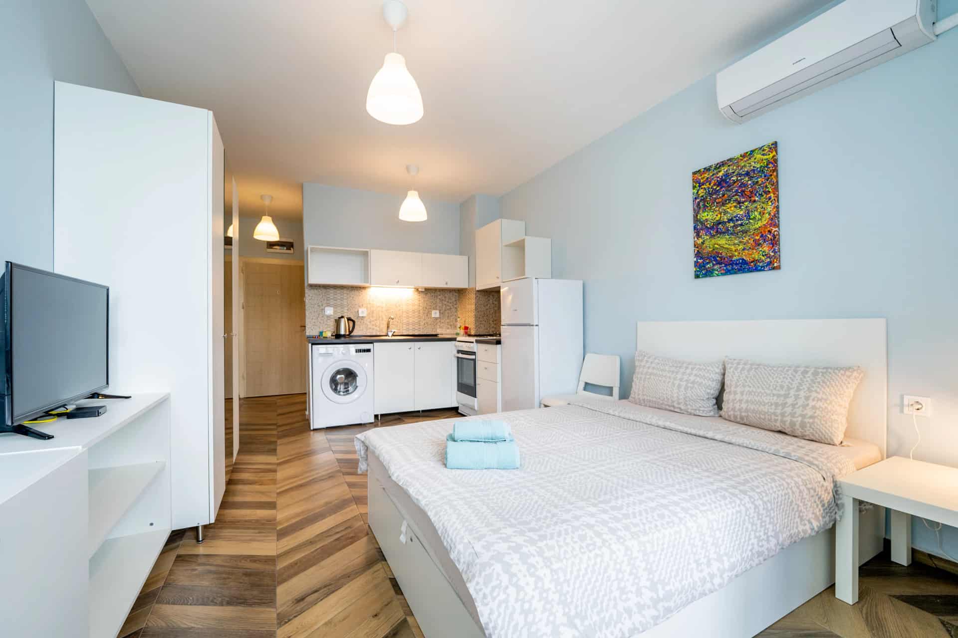 Studio - apartment in Studentski Grad, Sofia - image 1